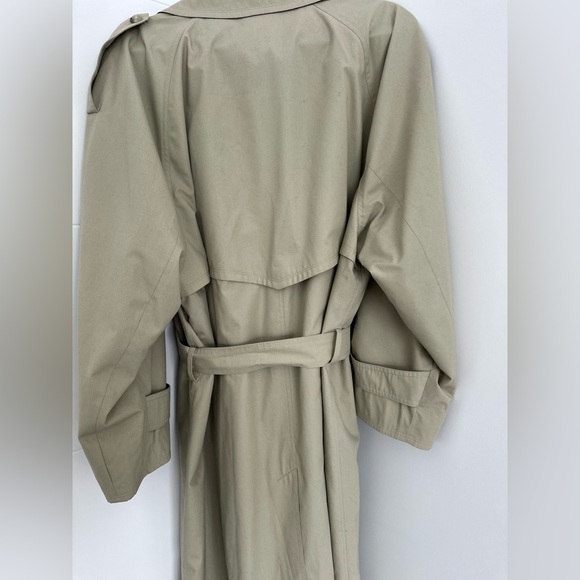 Vintage Bugatti Trench Coat - Picture 6 of 9